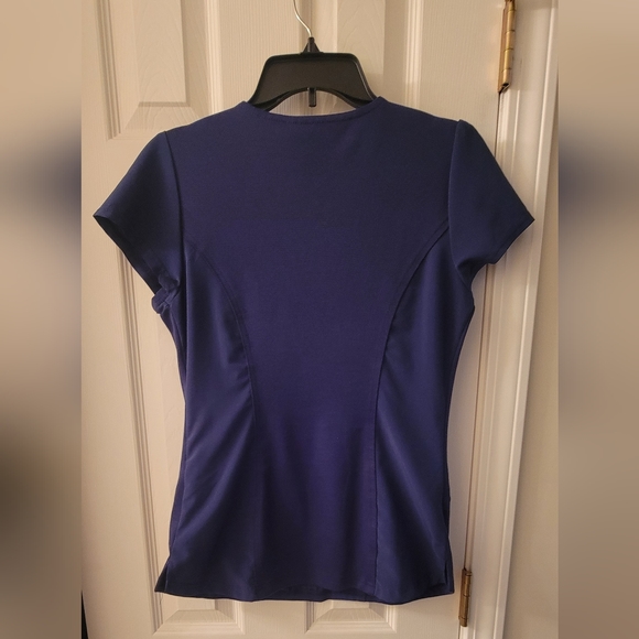 Navy scrub top with gold zippers - Picture 4 of 4